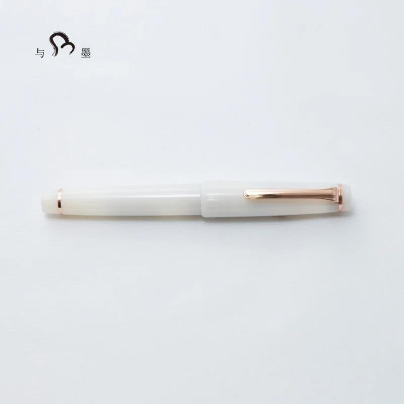Nagasawa White Porcelain, China Exclusive, 21K Gold, Weather Vane Rooster Engraving, Sailor Fountain Pen