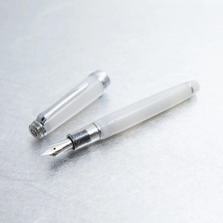 NAGASAWA Exclusive Shuangjiang, 14K Gold Sailor Medium-sized Fountain Pen