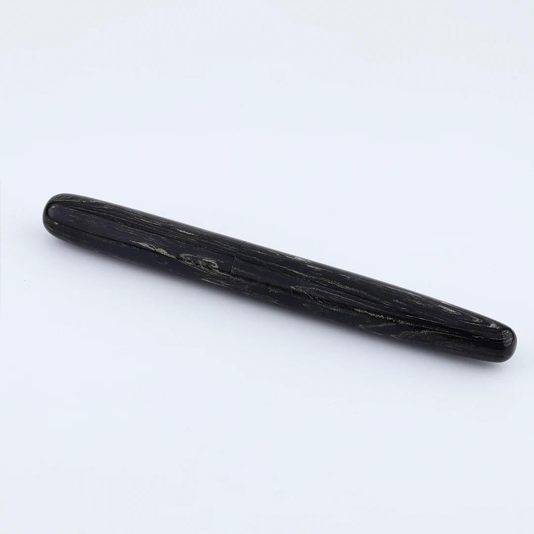 Eboya Emuya 萌芽 HOUGA / 方舟 HAKOBUNE M Model - Exclusive Black Divine Dragon Edition: Hard Rubber Fountain Pen with 14K Gold Nib