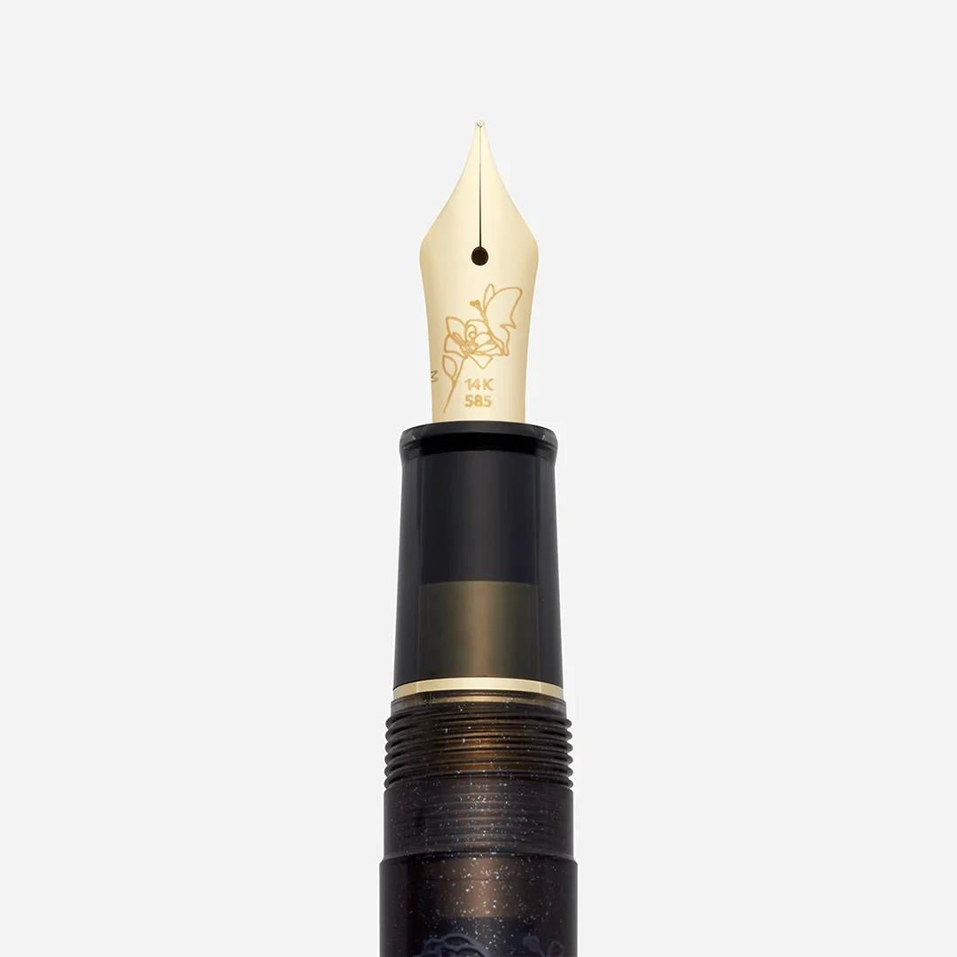 Ancora Limited-Edition Souka - Floral Series | Silver-White / Gray-Black | 14K Gold Nib | Sailor Professional Gear Slim Fountain Pen