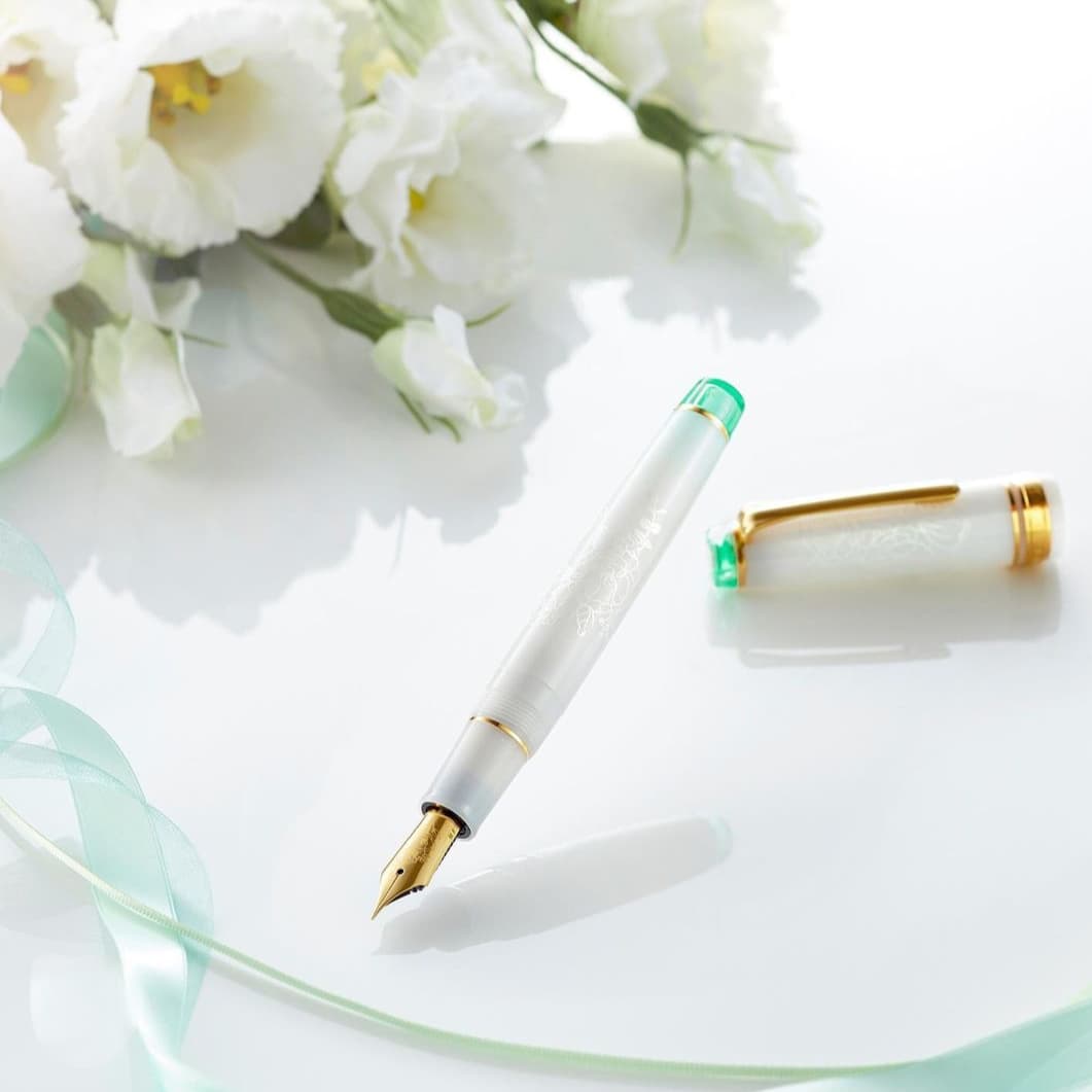 Limited Edition Ancora Bouquet: 1st Anniversary 21K Gold Sailor Large Fountain Pen