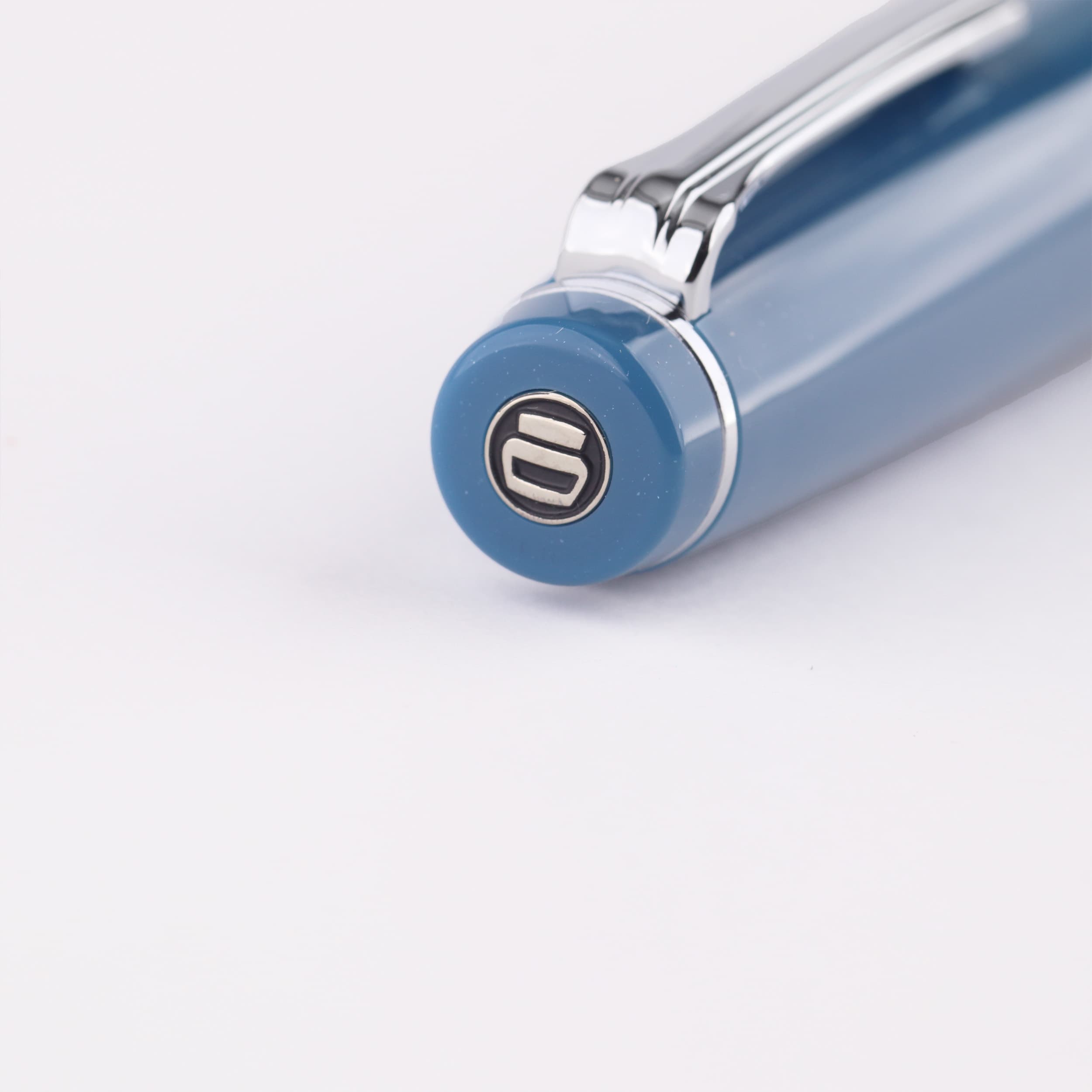 Nagasawa Sakaecho Blue, Large-size Piston-filler, 21K Gold Sailor Fountain Pen