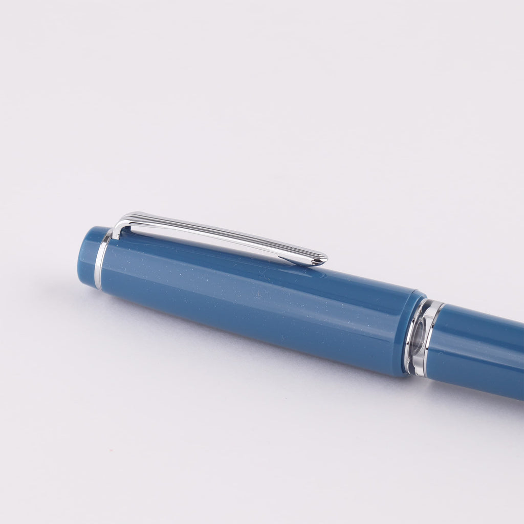 Nagasawa Sakaecho Blue, Large-size Piston-filler, 21K Gold Sailor Fountain Pen