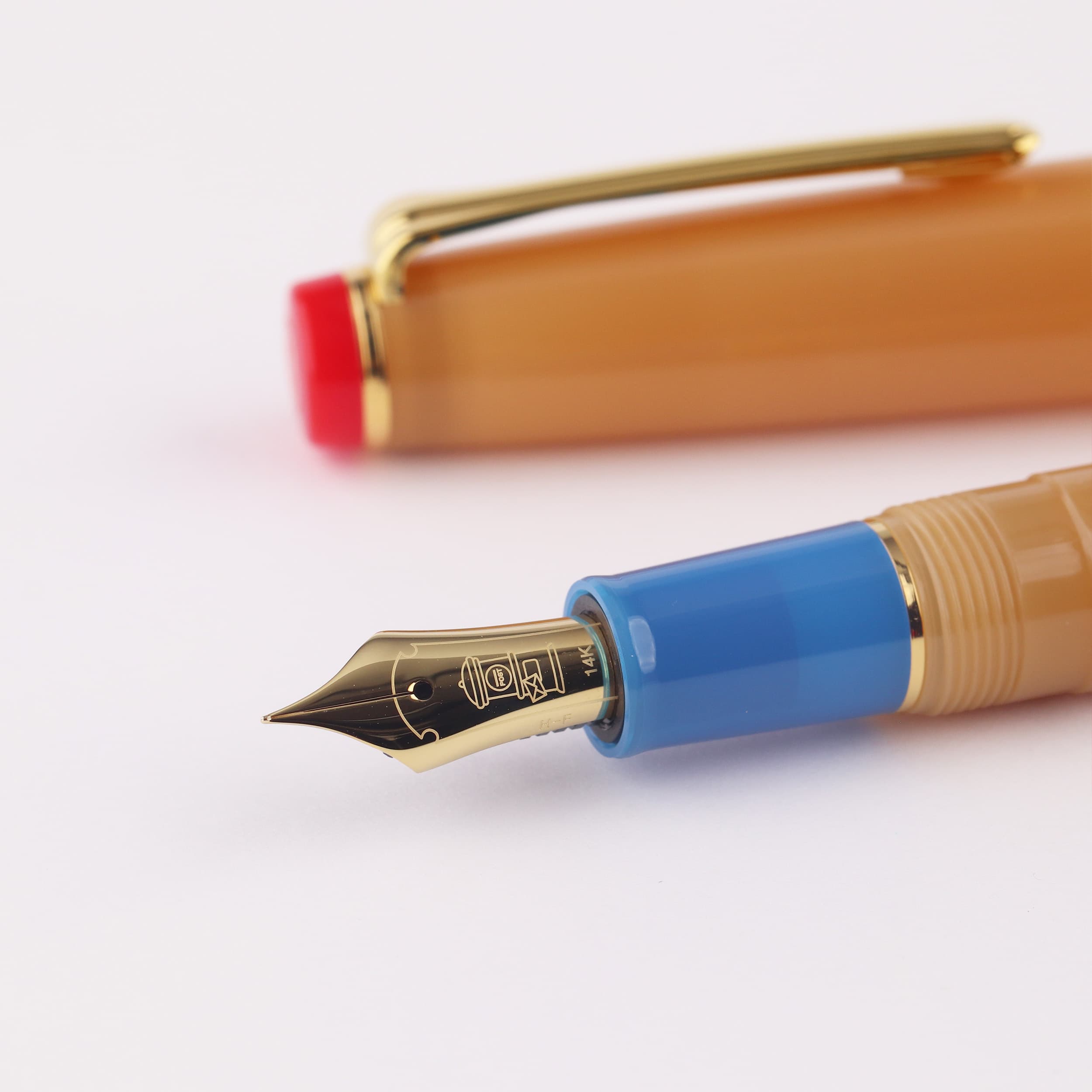 Nagasawa International Stamp Exhibition Exclusive, Brown Bear Medium-sized 14K Gold Sailor Fountain Pen