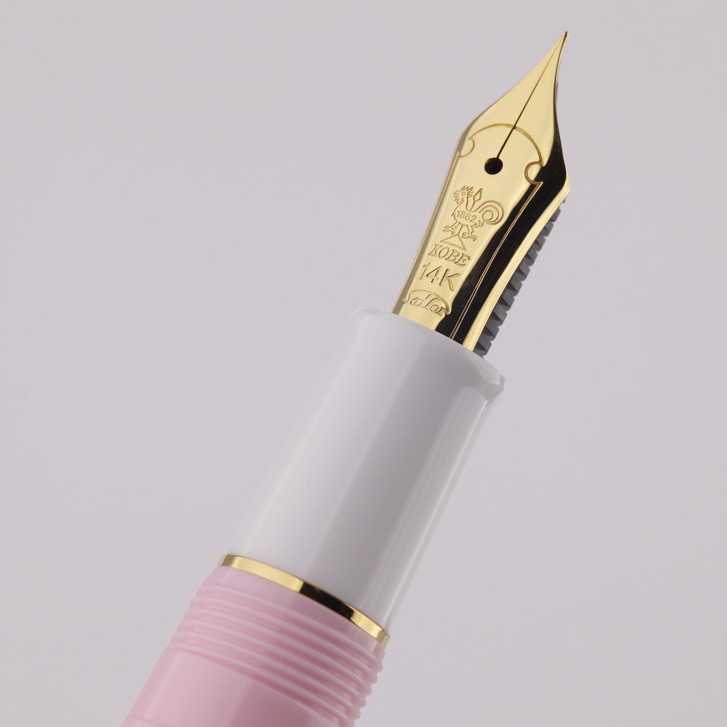 Nagasawa International Stamp Exhibition Exclusive, Brown Bear Medium-sized 14K Gold Sailor Fountain Pen