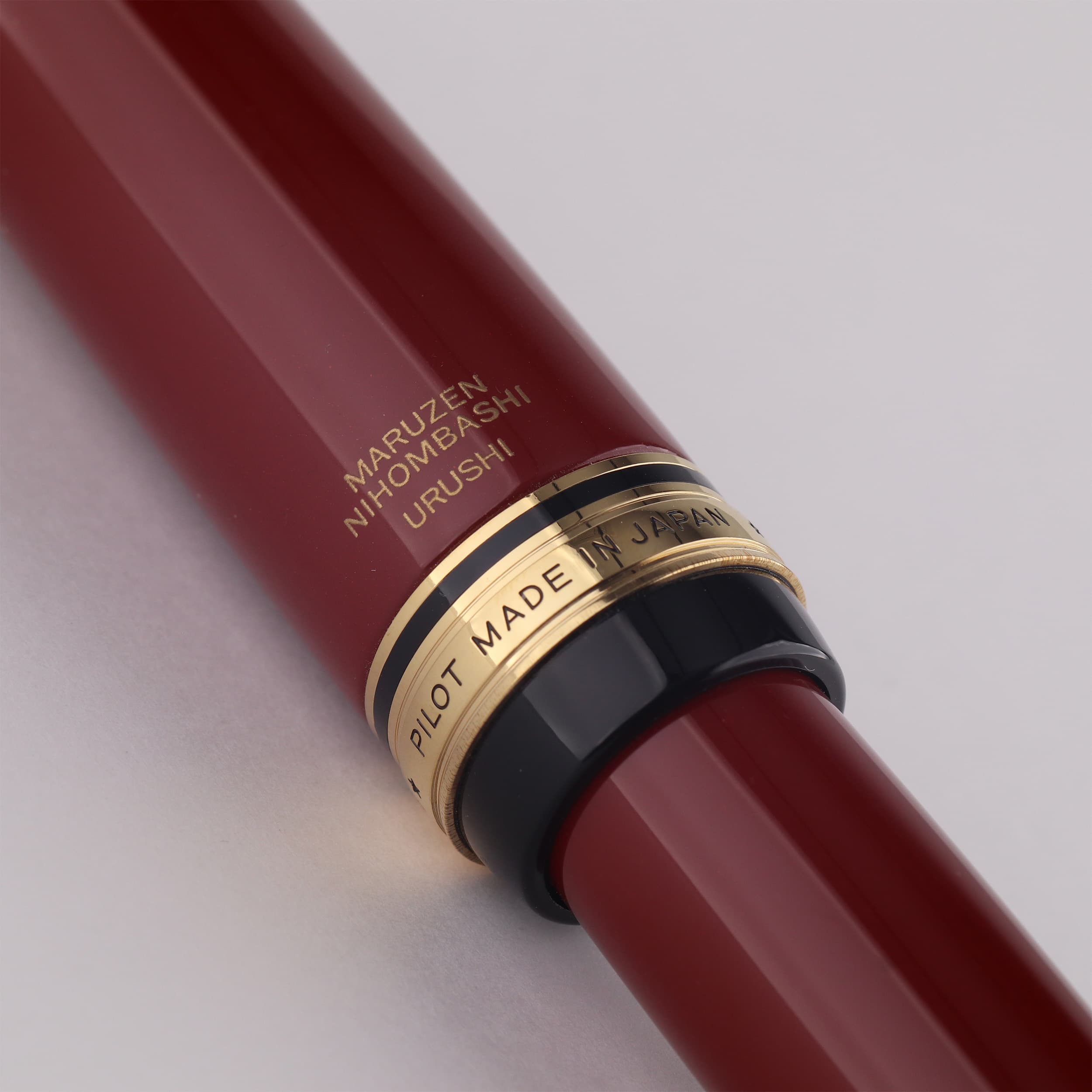Maruzen Exclusive Akane Vermilion Pilot URUSHI No.30 18K Gold Fountain Pen
