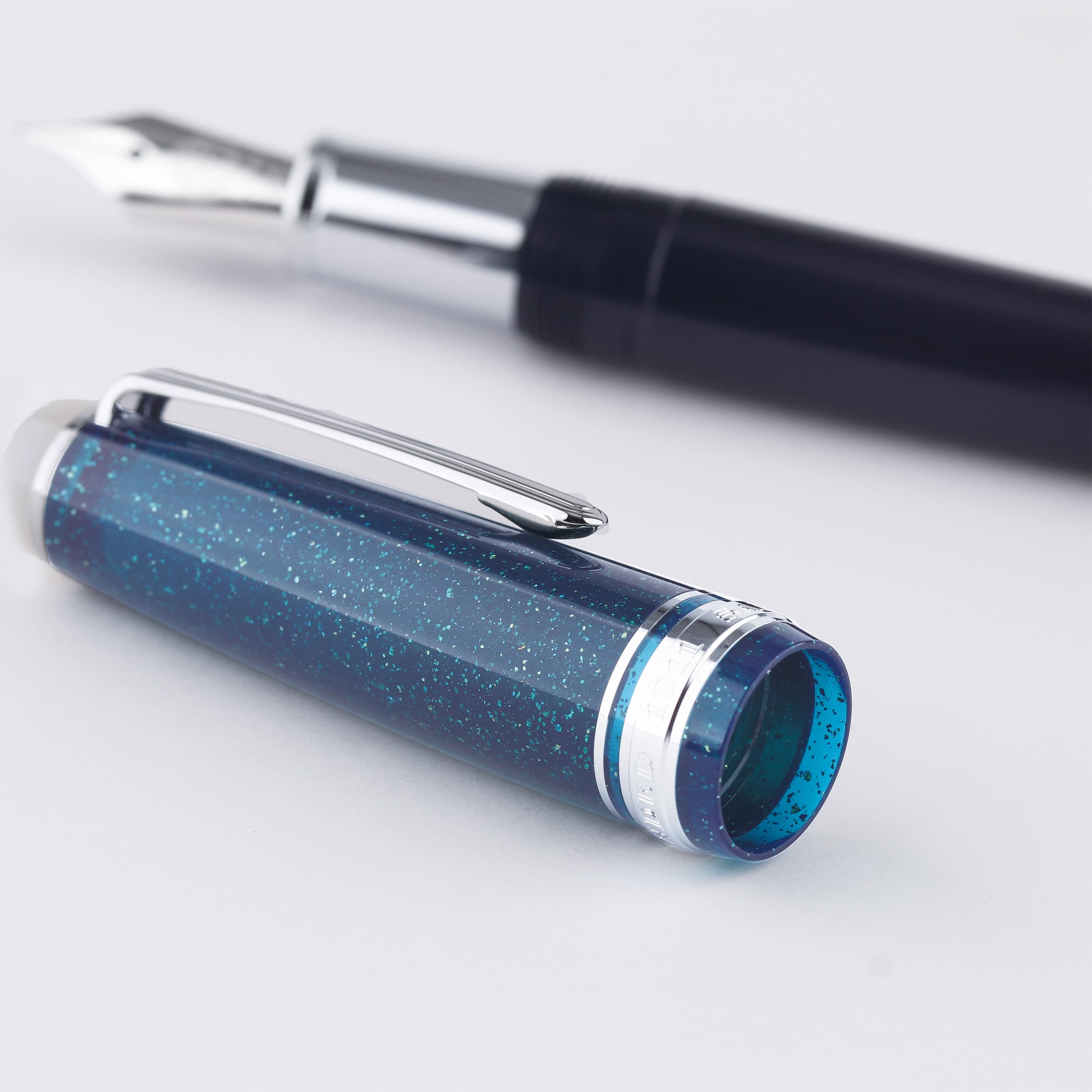 Maruzen Exclusive Hoshi Nozora 21K Gold Low Center of Gravity Fountain Pen