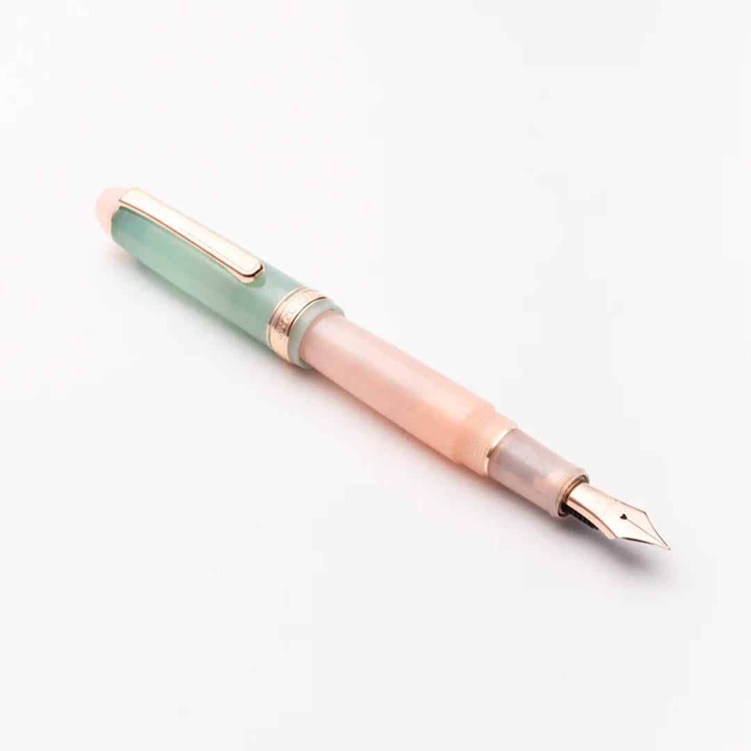 Hachimonjiya Limited Edition Akizakura 14K Gold Platinum Fountain Pen