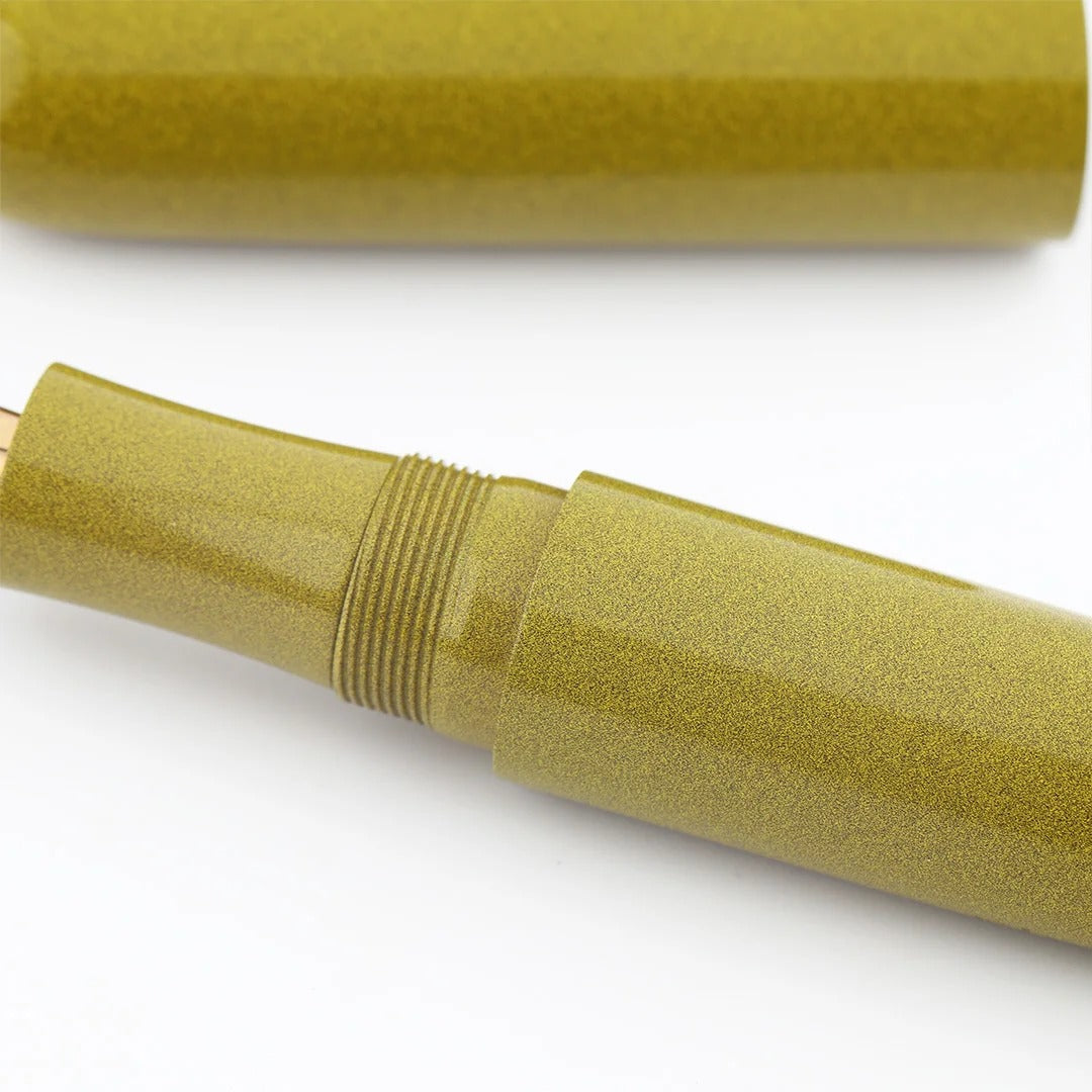 Eboya Emuya Mengya L Model - Exclusive Yellow Shade: Hard Rubber Fountain Pen with 14K Gold Nib