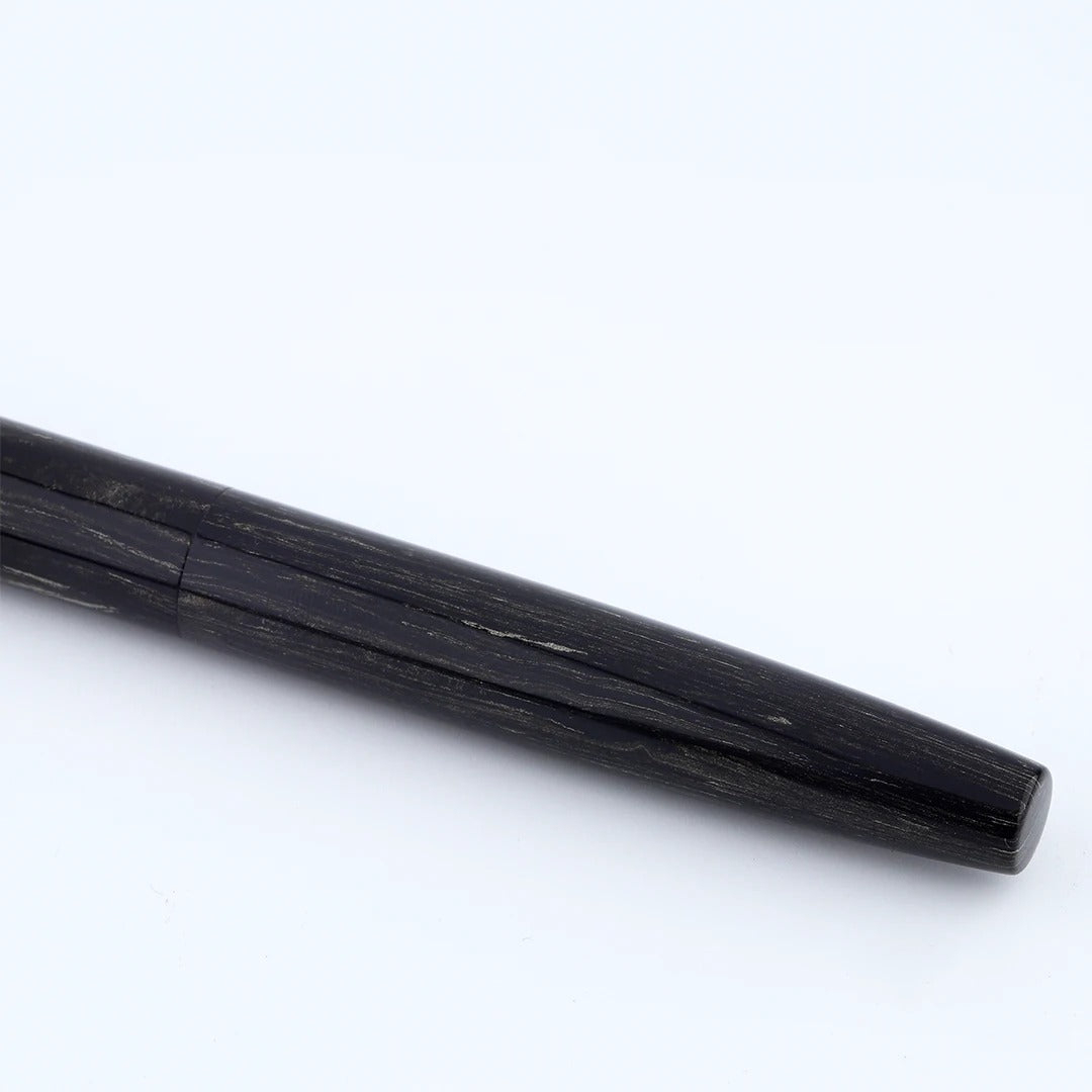 Eboya Emuya 萌芽 HOUGA / 方舟 HAKOBUNE M Model - Exclusive Black Divine Dragon Edition: Hard Rubber Fountain Pen with 14K Gold Nib