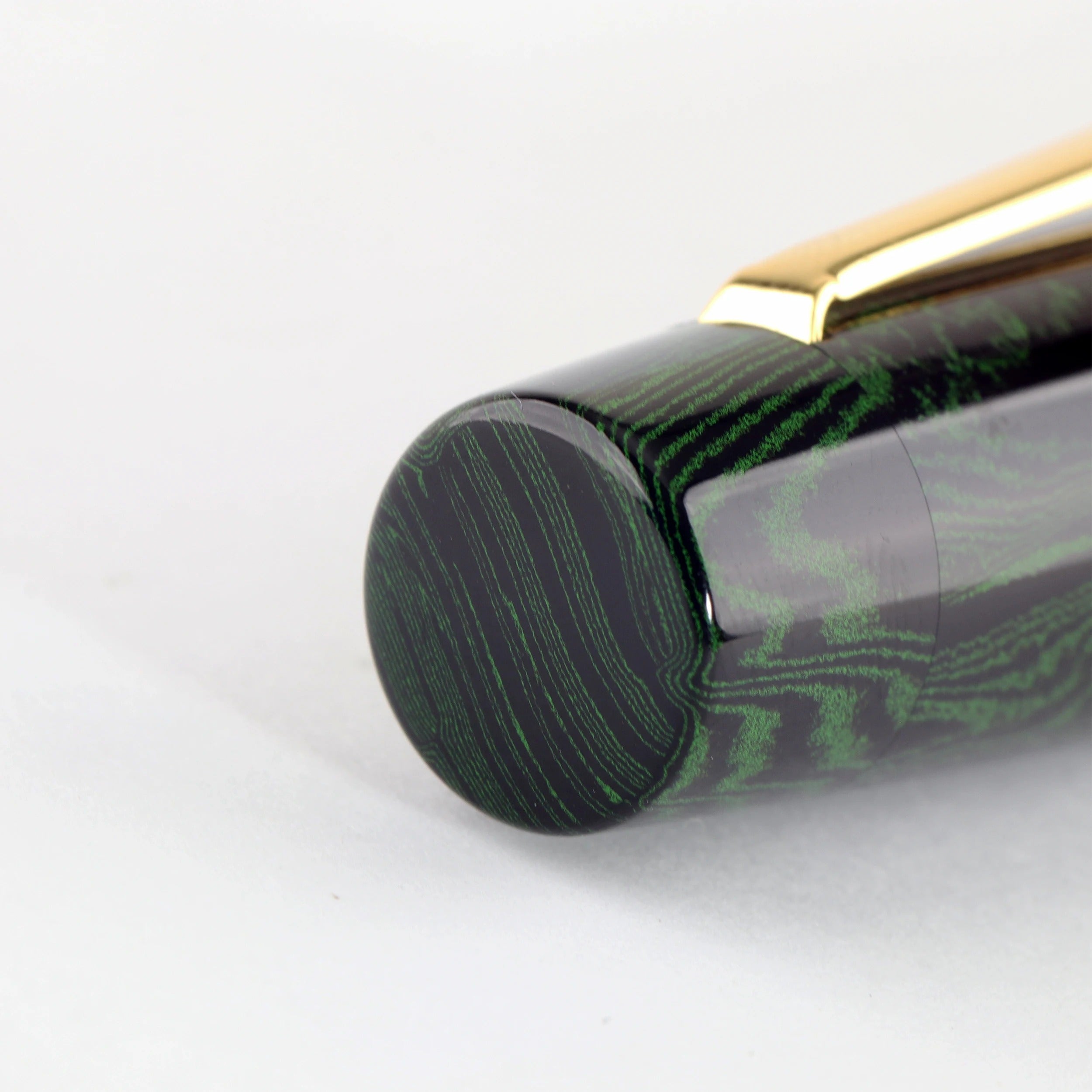 Eboya Brand - 棗 NATSUME Series Fountain Pen L size | Limited-Edition Color: Xunfeng Striped White | Hard Rubber Body | 14K Gold Nib