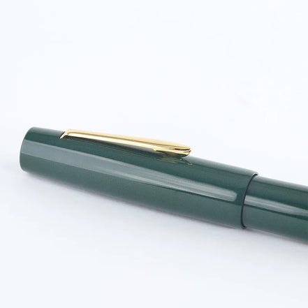 Eboya Brand - 宝珠 HOUJU / 棗 NATSUME Series Fountain Pen L size | Limited-Edition Color: Chitose Green | Hard Rubber Body | 14K Gold Nib