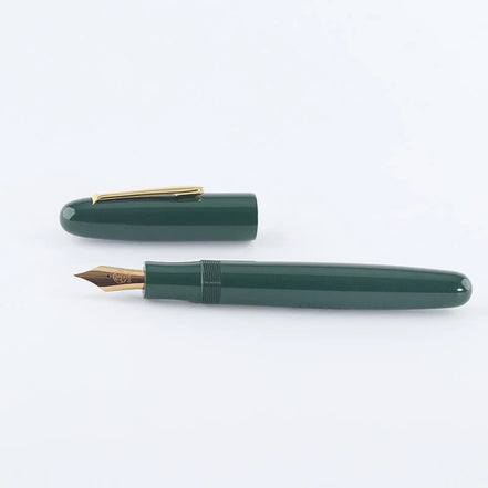 Eboya Brand - 宝珠 HOUJU / 棗 NATSUME Series Fountain Pen L size | Limited-Edition Color: Chitose Green | Hard Rubber Body | 14K Gold Nib
