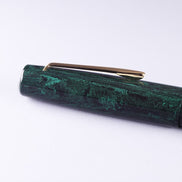 Eboya Brand - 棗 NATSUME Series Fountain Pen M size | Limited-Edition Color: Green & Black Patterned Finish | Hard Rubber Body | 14K Gold Nib