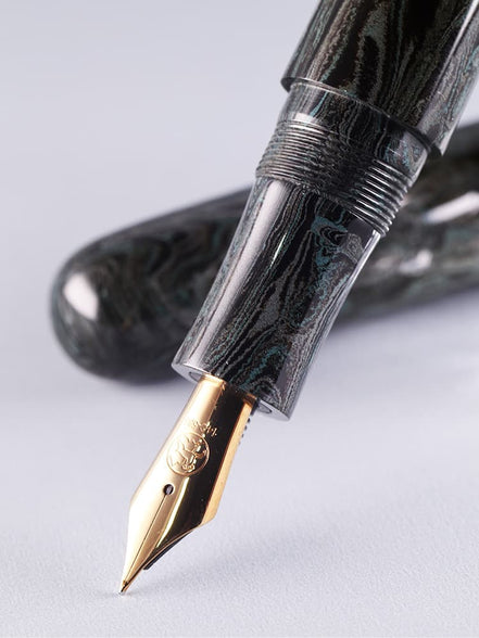 Eboya Brand - 萌芽 HOUGA Series Fountain Pen L size | Limited-Edition Color: Ink Black | Hard Rubber Body | 14K Gold Nib
