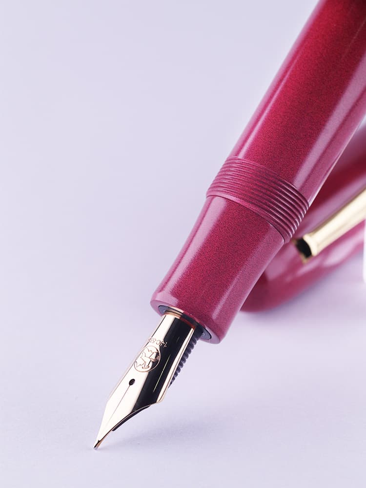 Eboya Brand - 宝珠 HOUJU Series Fountain Pen L size | Limited-Edition Color: Cherry Red | Hard Rubber Body | 14K Gold Nib