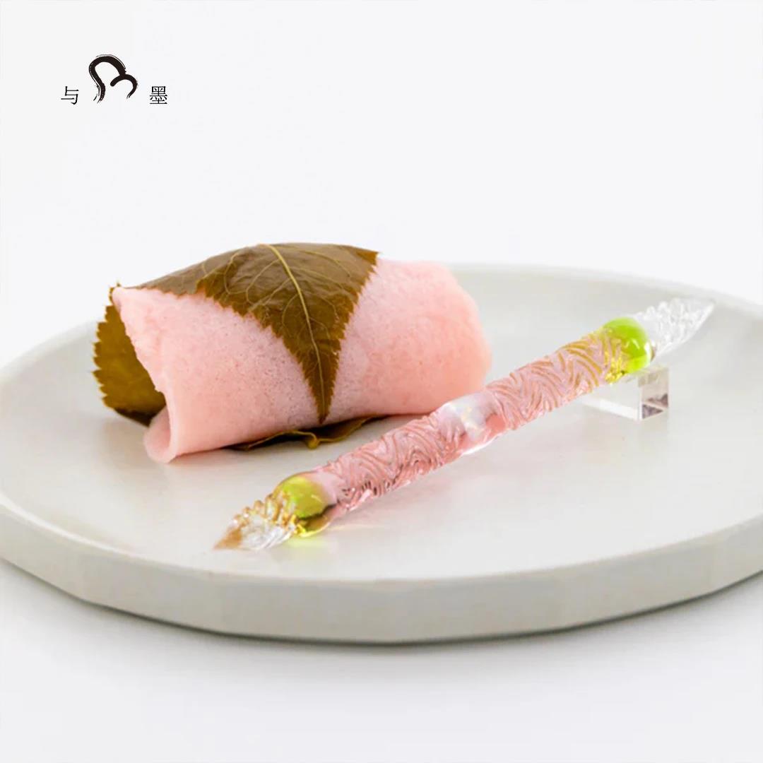 BUNGUBOX Limited Edition Sakuramochi Nitou-ryuu Glass Dip Pen