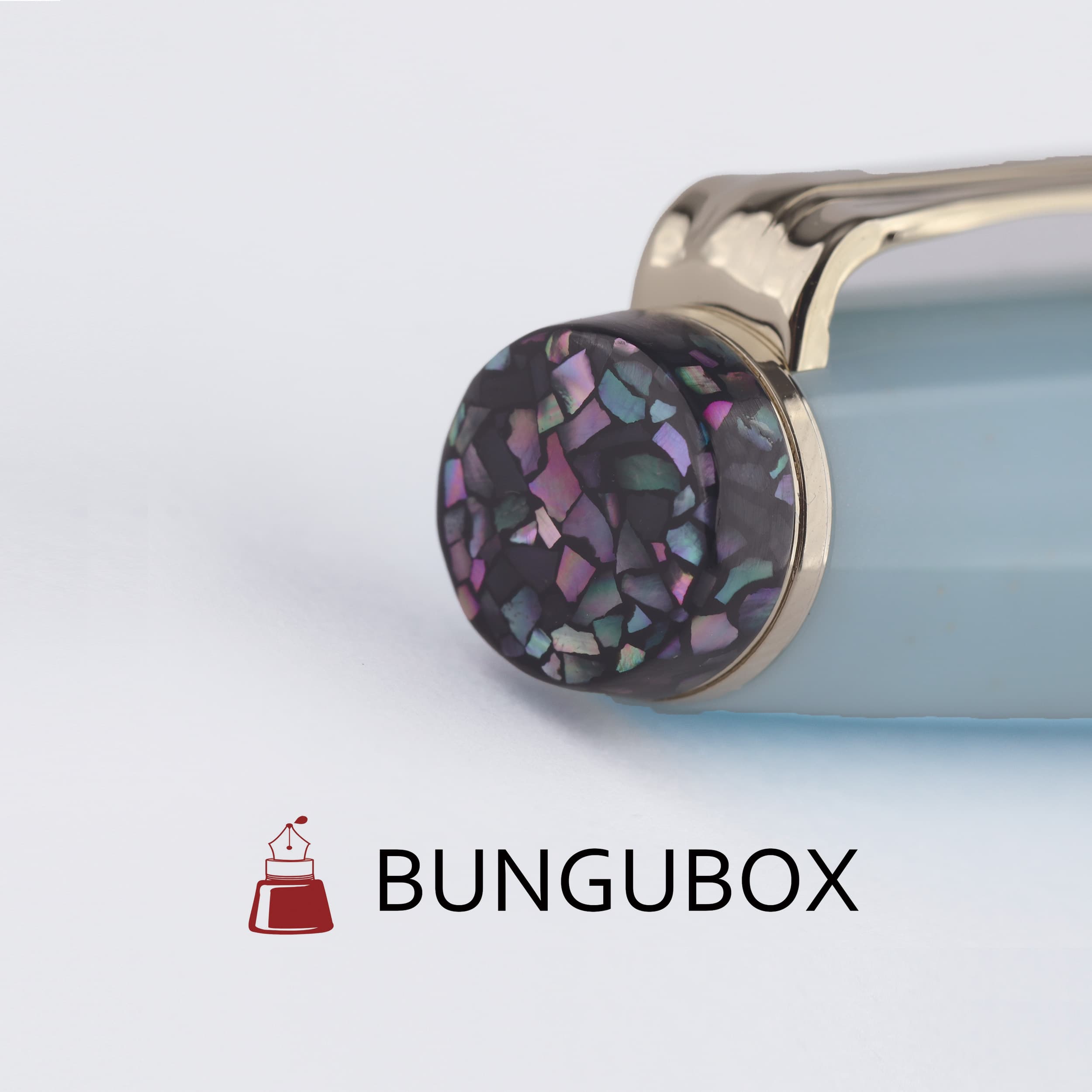 BUNGUBOX Alice 14K Gold Low Center of Gravity Mother-of-Pearl Crown Short Fountain Pen (Sailor Short Model)
