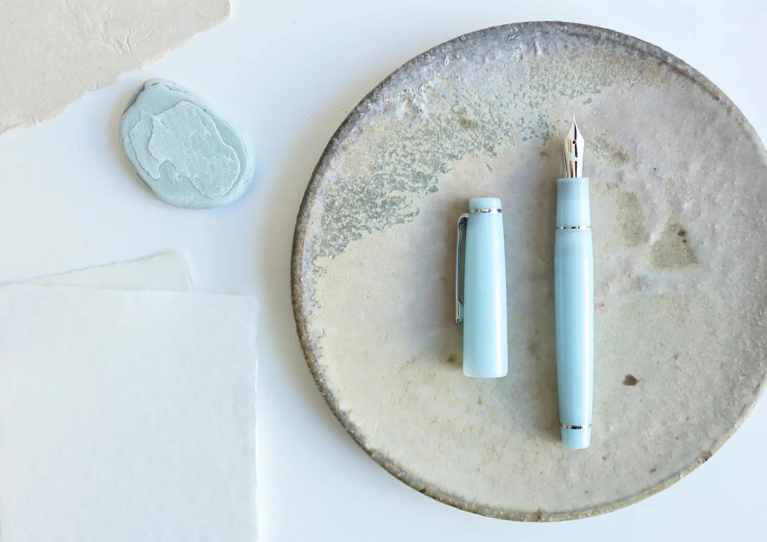 Limited Edition Kyoon Neiro Hishoku Fountain Pen, 21K Gold - Sailor Large Size