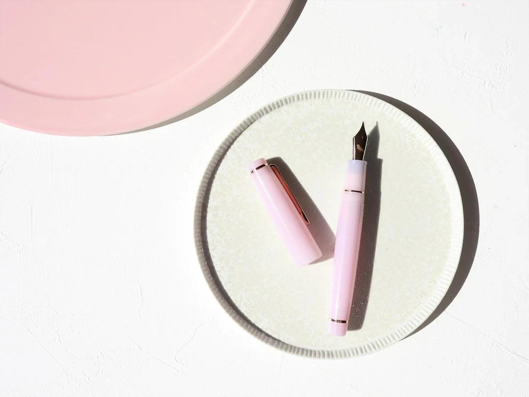 Limited Edition Kyoon Neiro Sakuranezumi Fountain Pen, 21K Gold - Sailor Large Size