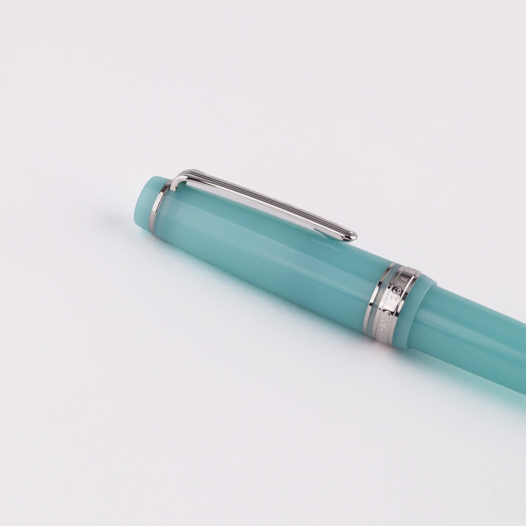 Hachimonjiya Limited Edition Kurage 21K Gold Sailor Fountain Pen