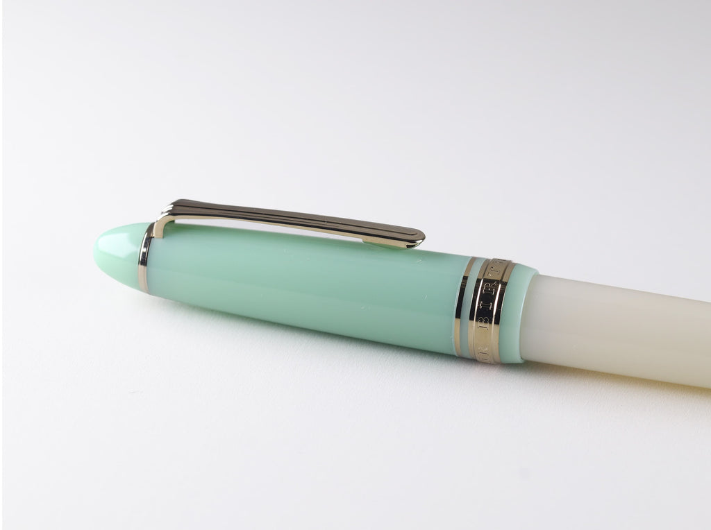 Sailor x Tsutaya "On Your Birthday" Season 3 Limited Edition - Medium Fountain Pen with 14K Gold Nib and Low-Center-of-Gravity Grip