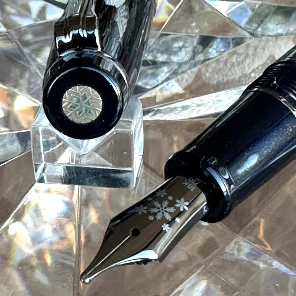 BUNGUBOX Limited Edition 2024 Silent Night Raden Crown Piston-filling 18K Gold Sailor Fountain Pen