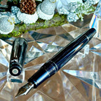 BUNGUBOX Limited Edition 2024 Silent Night Raden Crown Piston-filling 18K Gold Sailor Fountain Pen