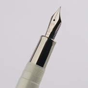 BUNGUBOX Limited Edition Thumbelina 14K Gold Low Center of Gravity Section Short Fountain Pen