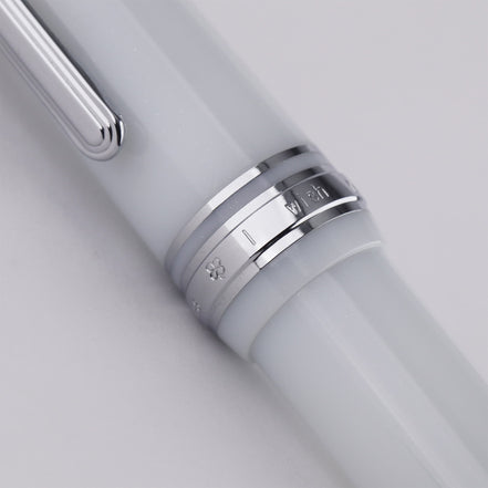 BUNGUBOX Limited Edition First Love 14K Gold Mother-of-Pearl Crown Sailor Standard Model Fountain Pen