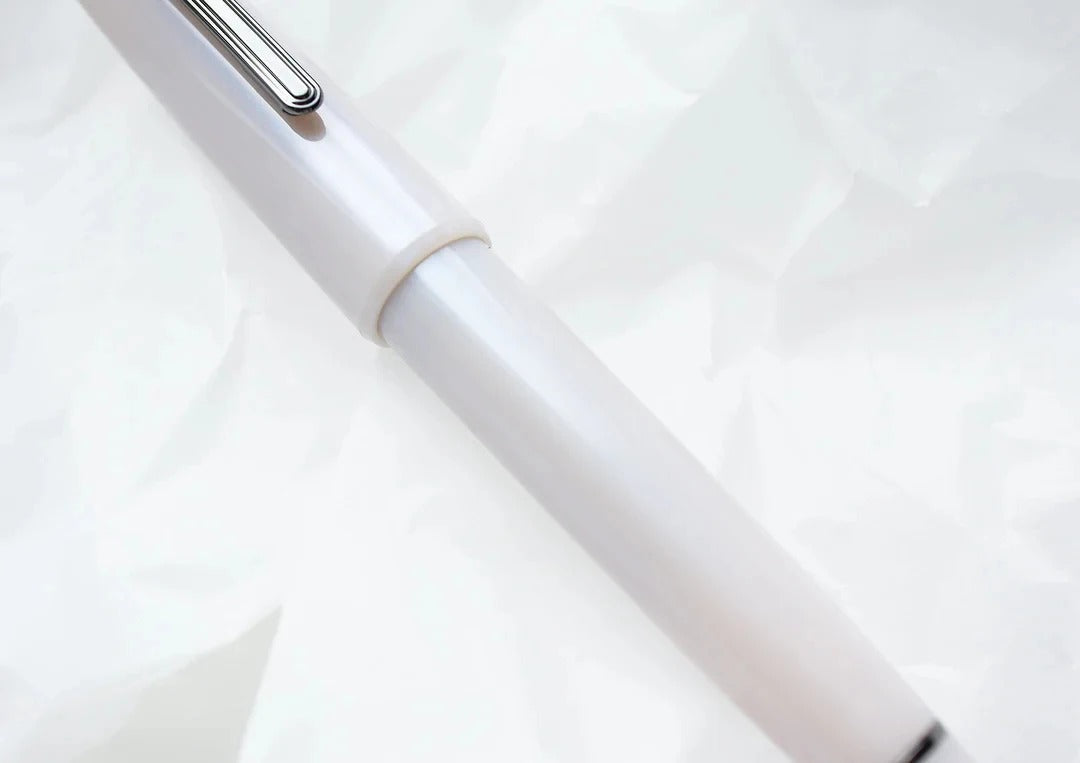 Limited Edition Kyoon Neiro Usugumo Fountain Pen, 21K Gold - Sailor Large Size