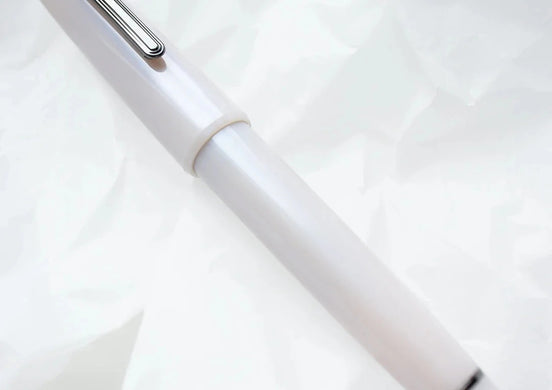 Limited Edition Kyoon Neiro Usugumo Fountain Pen, 21K Gold - Sailor Large Size