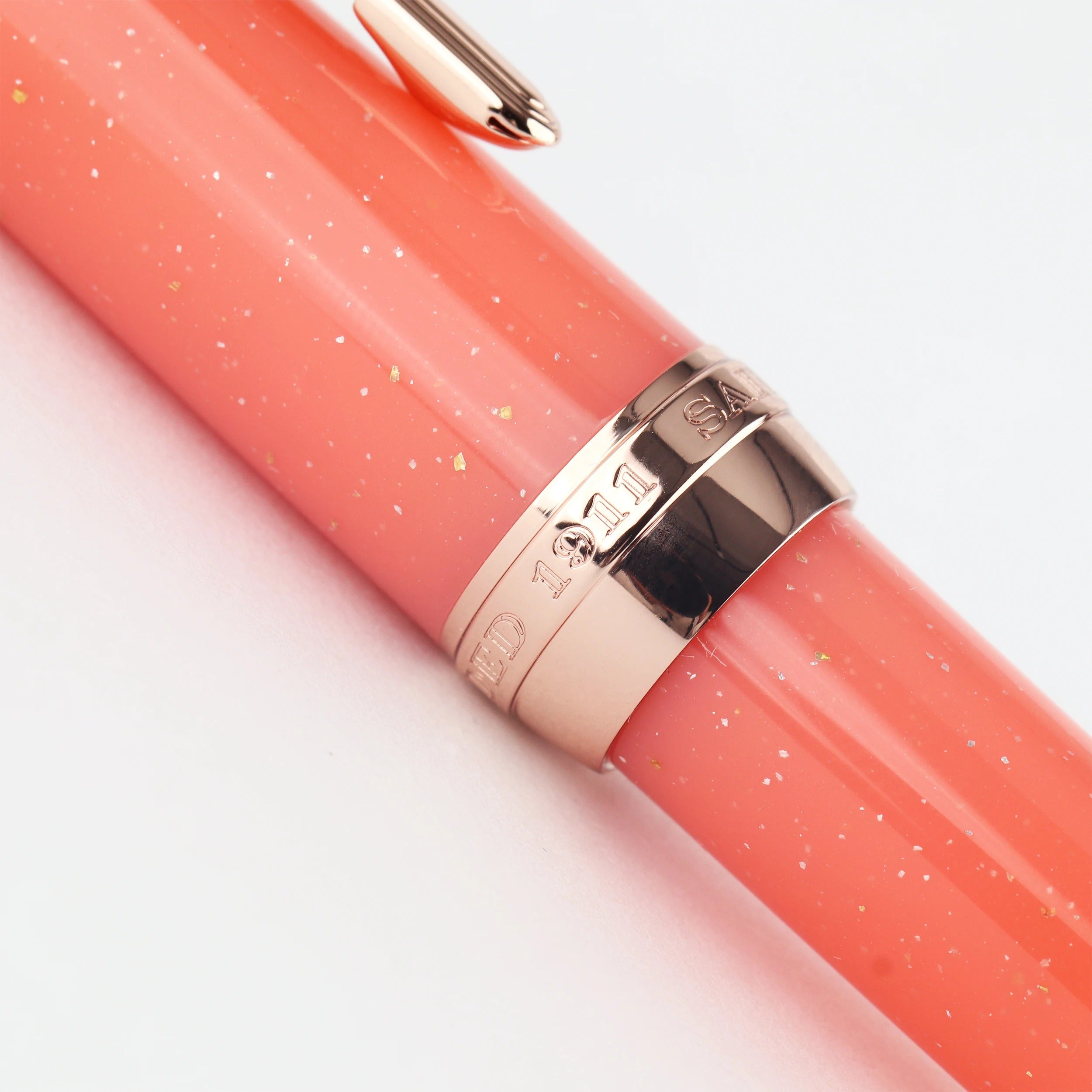 Usagiya Limited Edition Coral 14K Gold Medium Size Sailor Fountain Pen