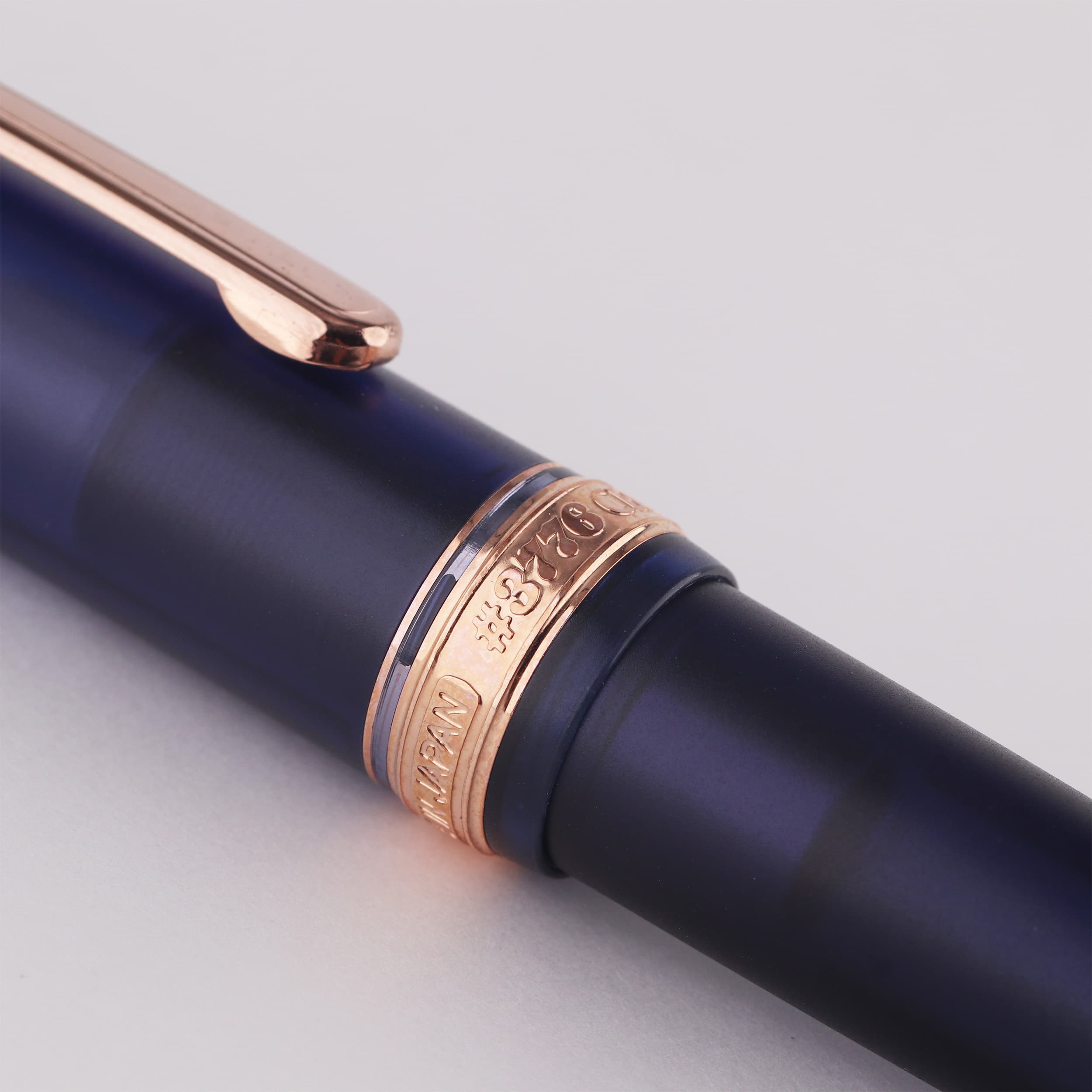 Usagiya Limited Edition Denim Blue 14K Gold Platinum Fountain Pen