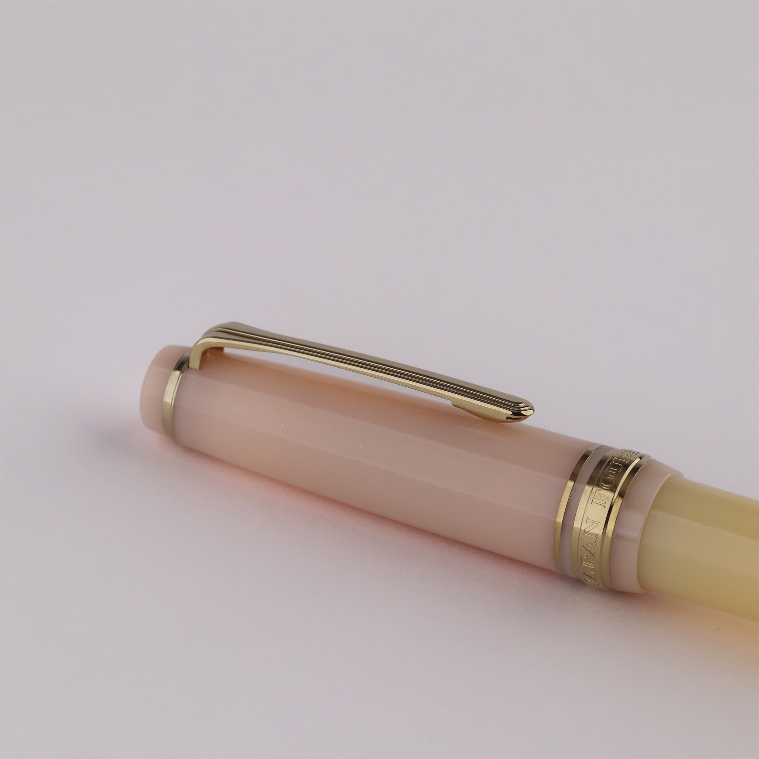 Kinokuniya Bookstore Exclusive - Sora Series, Season 1: Sunset Glow 14K Gold Sailor Medium-sized Fountain Pen