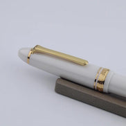Sailor Vintage 1911 Fountain Pen, Yukio Nagahara Modified Nib, Pearlescent White Torpedo Shape, 21K Gold, Full Gold Nib