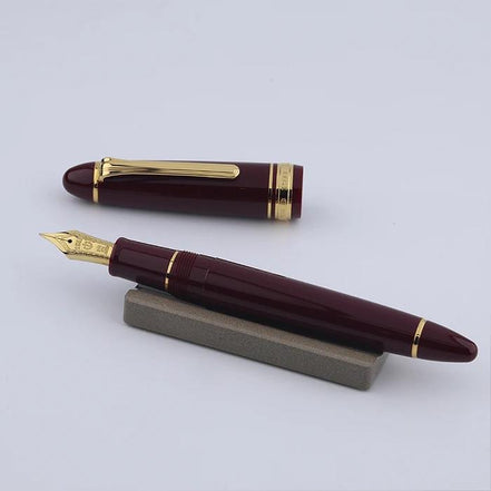 Sailor Vintage 1911 Fountain Pen, Yukio Nagahara Modified Nib, Burgundy Torpedo Shape, 21K Gold, Full Gold Nib