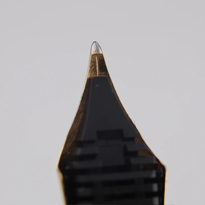 Sailor Vintage 1911 Fountain Pen, Yukio Nagahara Modified Nib, Pearlescent White Torpedo Shape, 21K Gold, Full Gold Nib