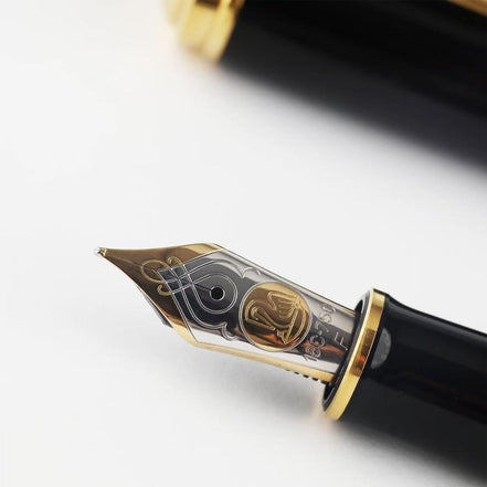 Pelikan M800 Green Striped 18K Gold Fountain Pen