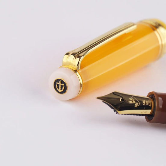 Kingdom Note Limited Edition x Sailor "Sea Rabbit" Orange 14K Gold Nib Short Fountain Pen