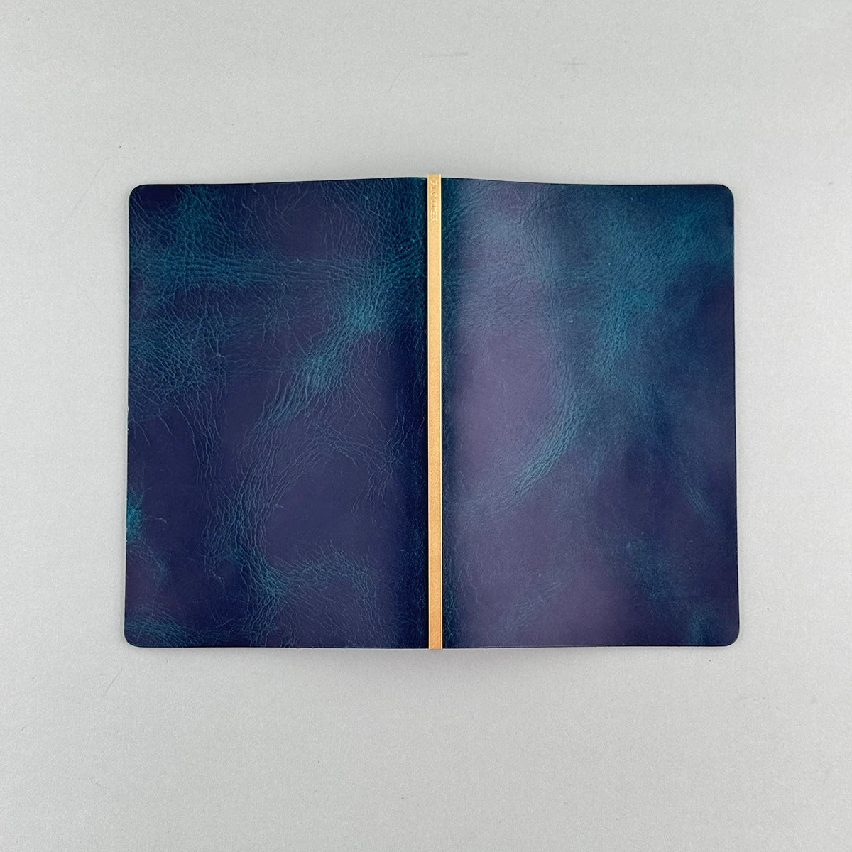 Plotter Tokyo Flagship Store Exclusive A6 Blue Loose-Leaf Planner, Pelcera Oil-Waxed Leather Binder