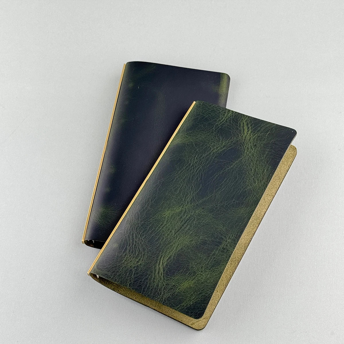 Plotter Tokyo Flagship Store Exclusive A6S Green Loose-Leaf Planner, Pelcera Oil-Waxed Leather