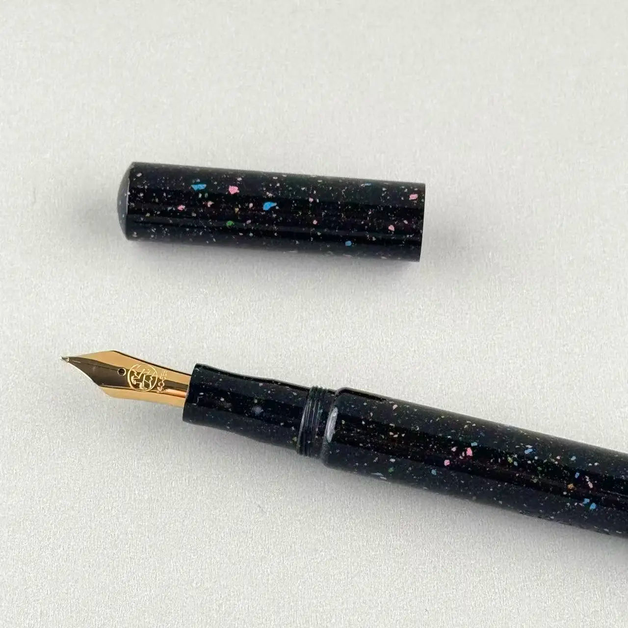 Eboya 鏡花 KYOUKA S Limited Edition Hanabi / Ink Wash / Jiangfeng / Pomegranate Ebonite 14K Gold Fountain Pen