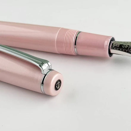 Limited Edition of 100: Mitsukoshi Exclusive “Edo Sakura” Sailor 21K Gold Vintage Nib Fountain Pen and Ink Set