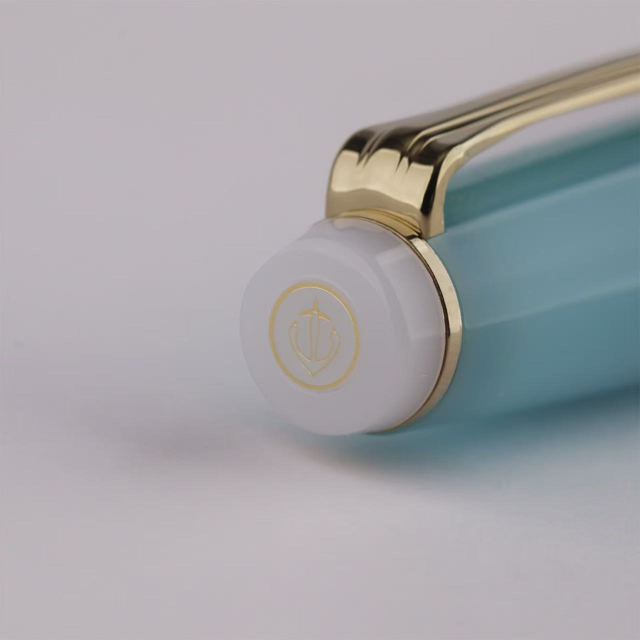 Kinokuniya Bookstore Exclusive - Sora Series, Season 1: Asahi Harmony 14K Gold Sailor Medium-sized Fountain Pen